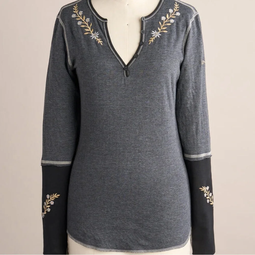 Alp N Rock Mountain Flower Henley. New with tags. - Picture 2 of 4